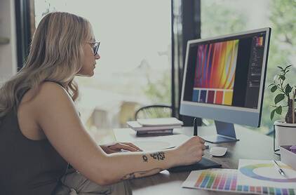 Graphic Arts student