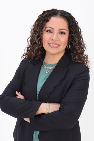 Portrait photo of Dr. Brewer